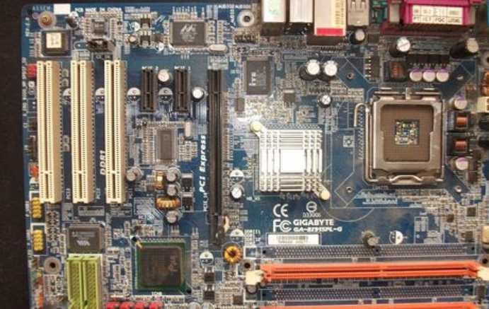 电脑机箱漏电 电脑机箱漏电