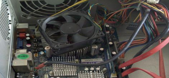 电脑死机 电脑死机